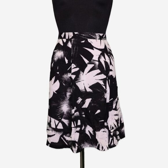 NWOT Floral Circle Skirt Sz L - Picture 1 of 6